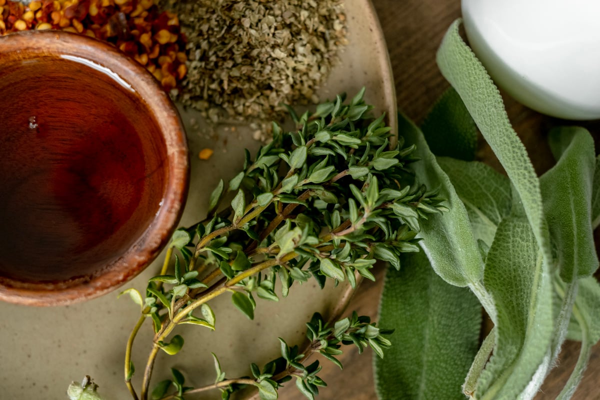 breakfast sausage spices and herbs.