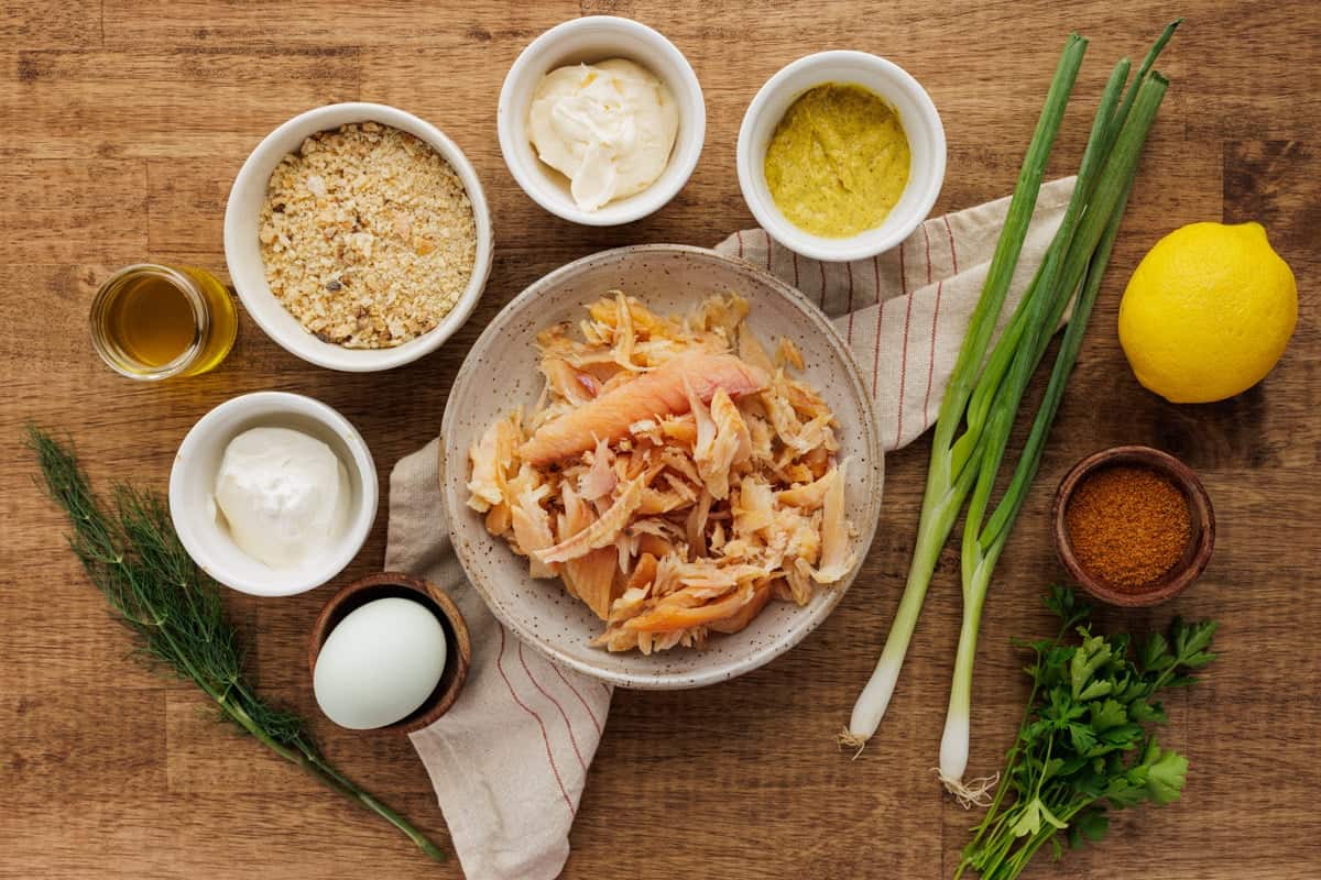 smoked trout cake ingredients.